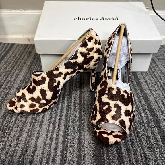 Charles David Shoes - Congress Cutout Peep Toe Pump In White Snow Leopard Calf Hair size 6